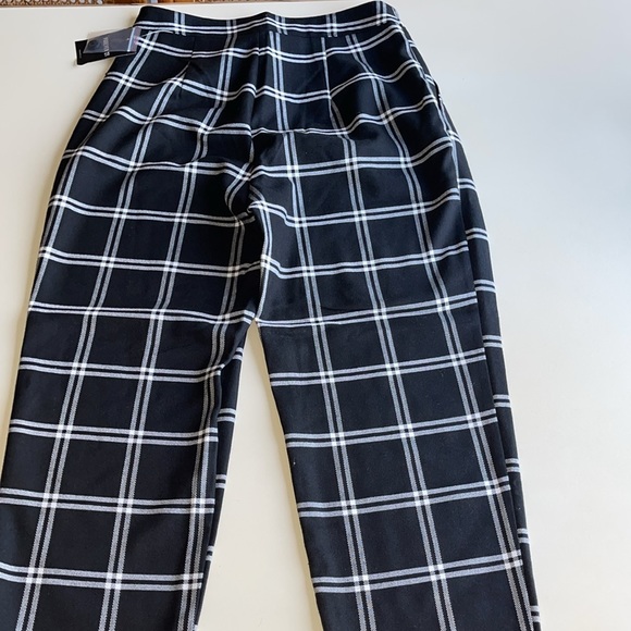 Forever 21 Pleat Front Black & White Plaid Pants - Picture 9 of 10